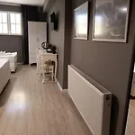 Gasthuis Utarit 3*